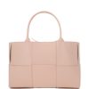 BORSA ARCO TOTE MEDIA IN PELLE — изображение 3