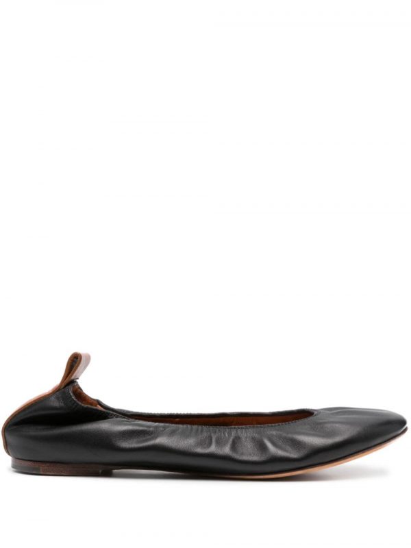 BALLERINA IN PELLE