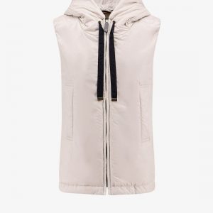 The cube sleeveless jacket with cameluxe padding