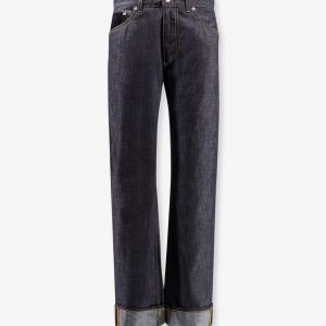 Turned up jeans with straight leg