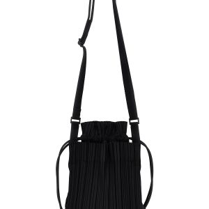 PLEATS PLEASE ISSEY MIYAKE