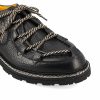 Stringate realizzate in pelle. — изображение 4