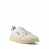 Sneakers realizzate in pelle. — изображение 2