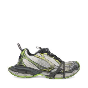 Sneakers realizzate in poliuretano e poliestere.