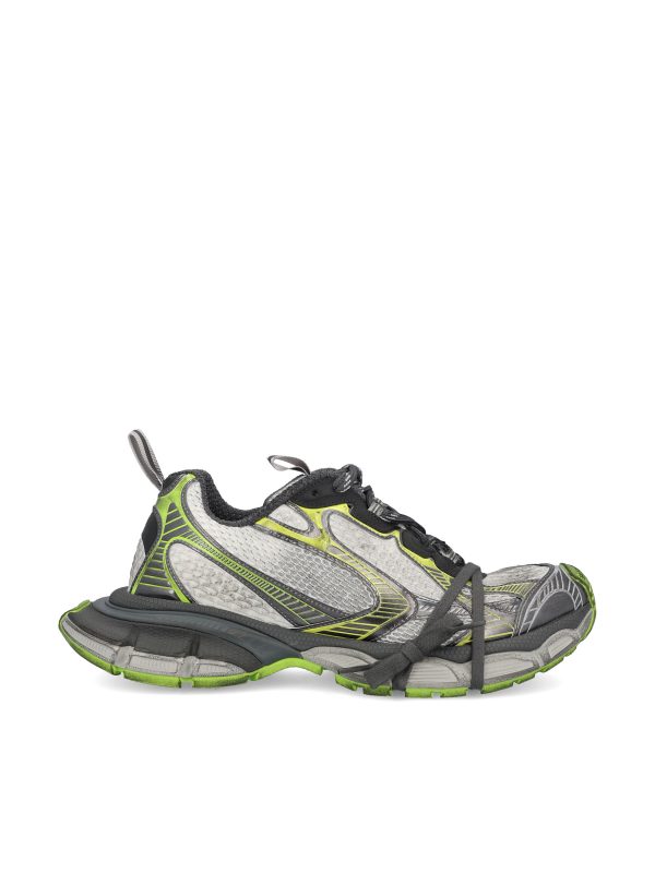 Sneakers realizzate in poliuretano e poliestere.