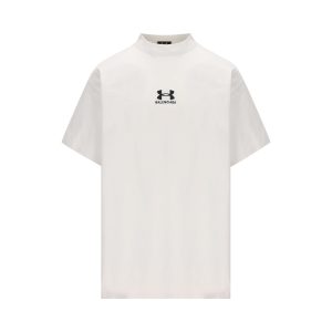 T-Shirt realizzata in cotone.