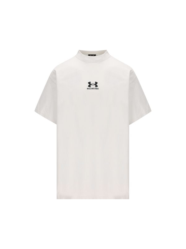 T-Shirt realizzata in cotone.