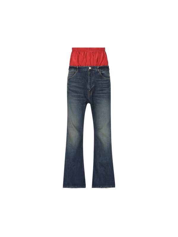 Jeans realizzati in cotone.