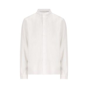 Camicia realizzata in lino.