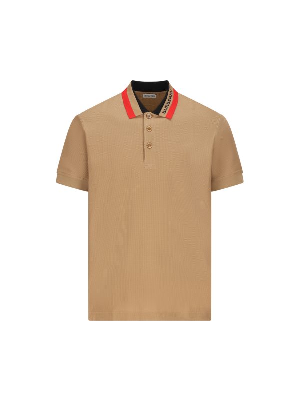 Polo realizzata in cotone.