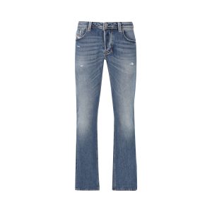 Jeans realizzati in cotone ed elastan.