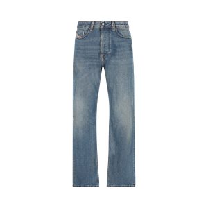 Jeans realizzati in cotone.