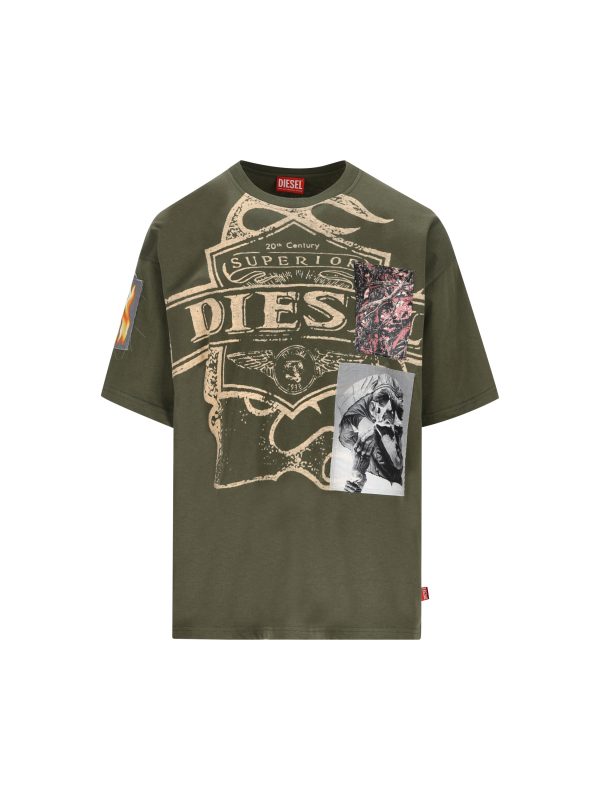 T-Shirt realizzata in cotone.