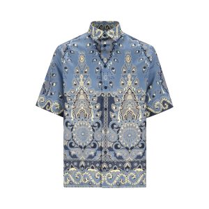 Camicia realizzata in cotone.