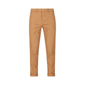 Pantaloni Capri realizzati in cotone e lino.
