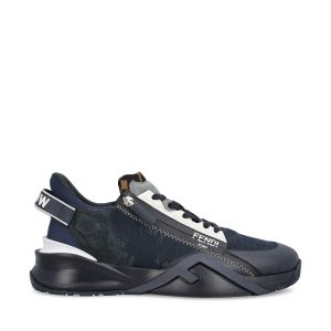 Sneakers realizzate in poliestere.