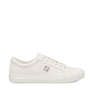 Sneakers realizzate in pelle di vitello.