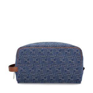 Beauty case realizzato in tessuto.