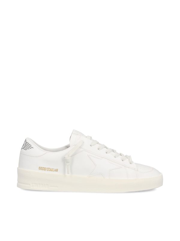 Sneakers realizzate in pelle.