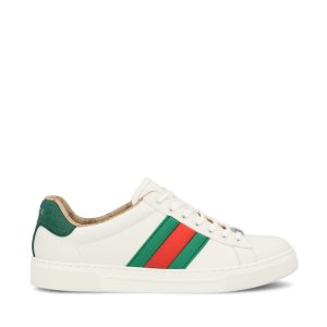Sneakers realizzate in pelle di vitello.