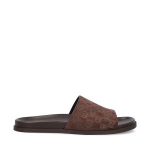 Sandali realizzati in pelle scamosciata.
