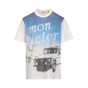 T-Shirt realizzata in cotone.