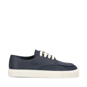 Sneakers realizzate in pelle