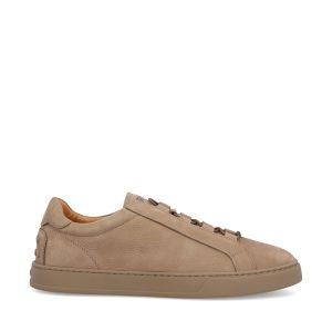 Sneakers realizzate in nabuk di vitello.
