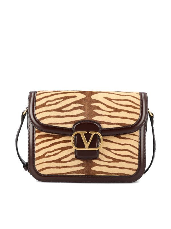 Borsa realizzata in pelle di vitello.