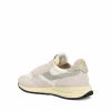 Sneakers realizzate in pelle. — изображение 3