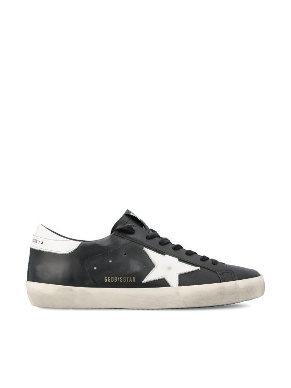 Sneakers in pelle.