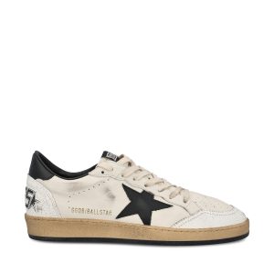 Sneakers realizzate in pelle ovina.