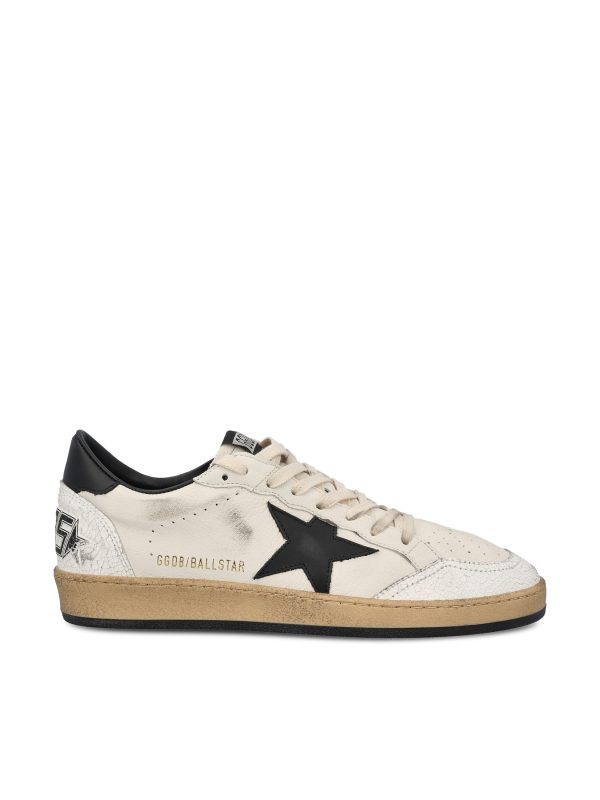 Sneakers realizzate in pelle ovina.