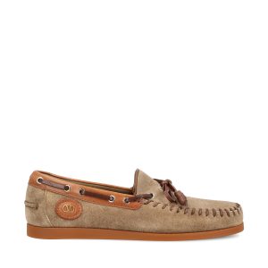 Scarpa realizzata in crosta.