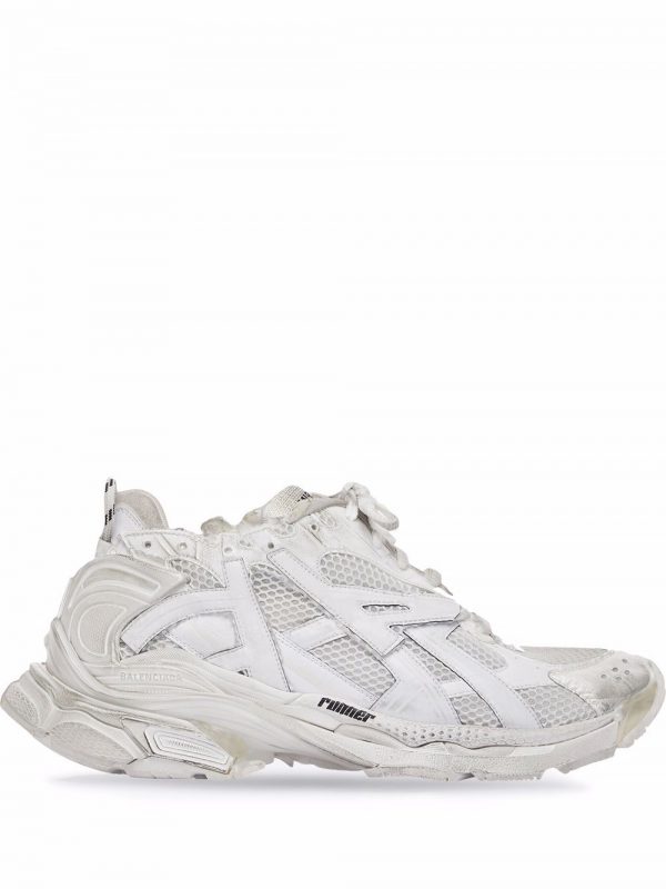 SNEAKER RUNNER