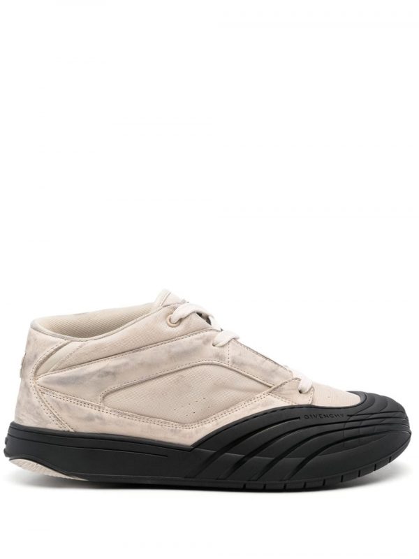 SNEAKER SKATE