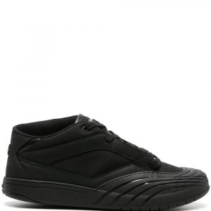 SNEAKER SKATE